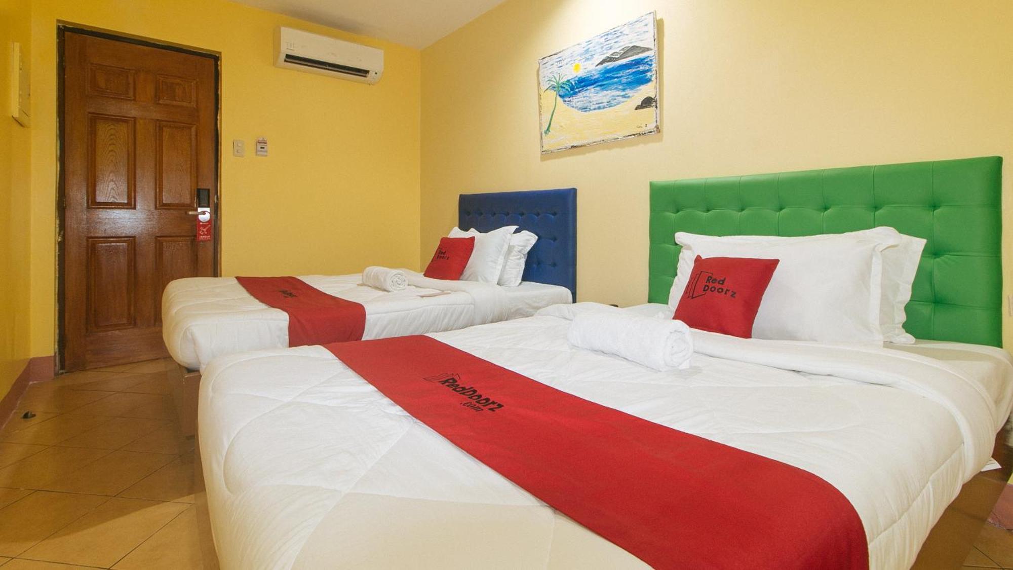 Reddoorz At Comfy Inn Ermita マニラ市 エクステリア 写真